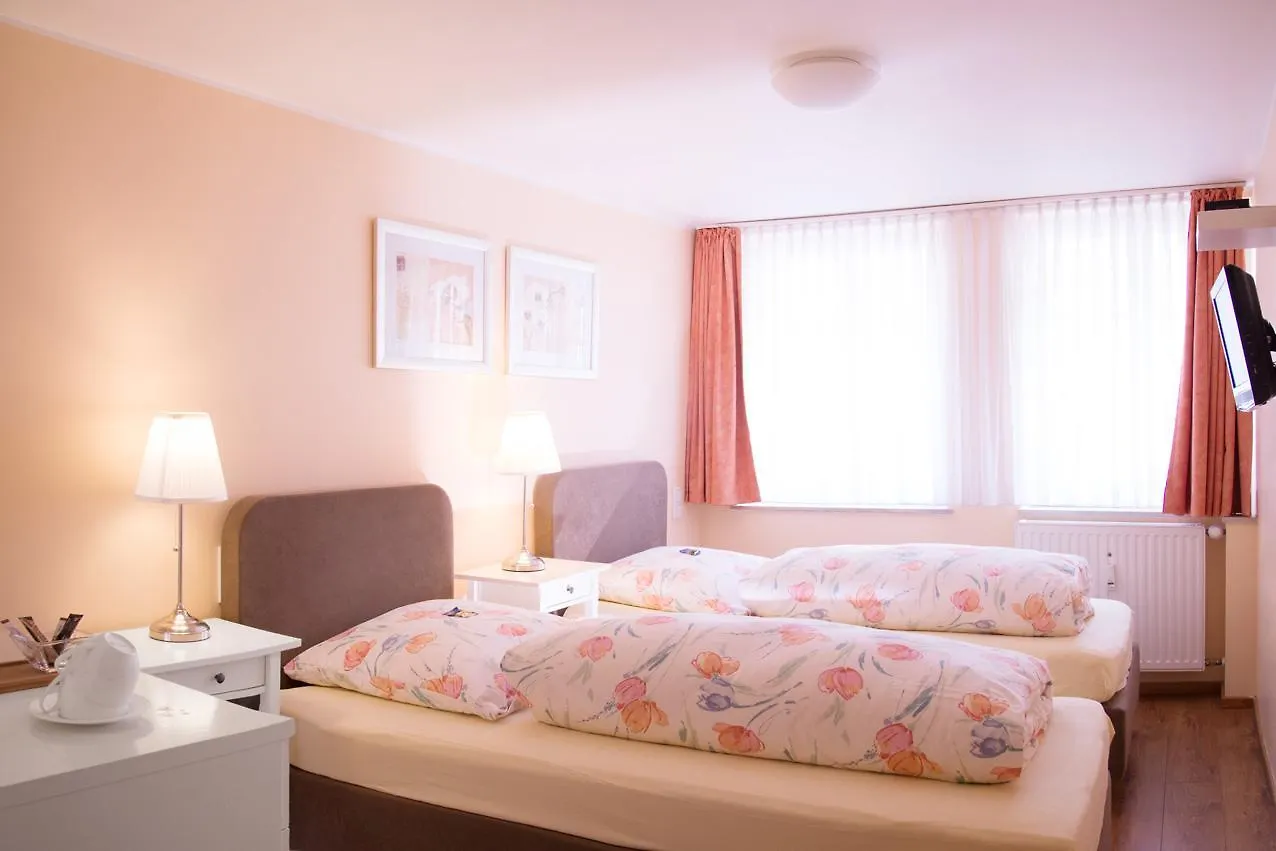 Barcelona Bed&Breakfast Düsseldorf 2*,