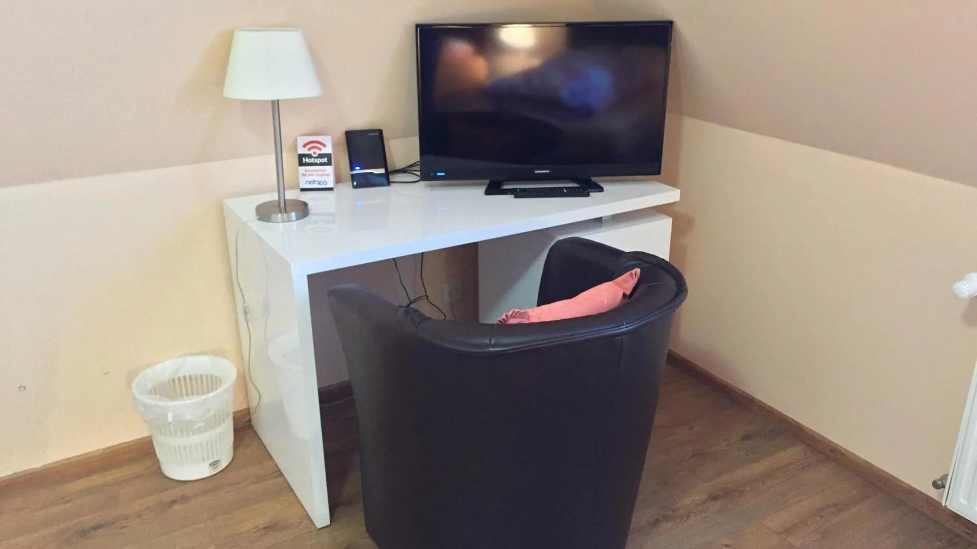Barcelona Bed & Breakfast Дюссельдорф Отель
