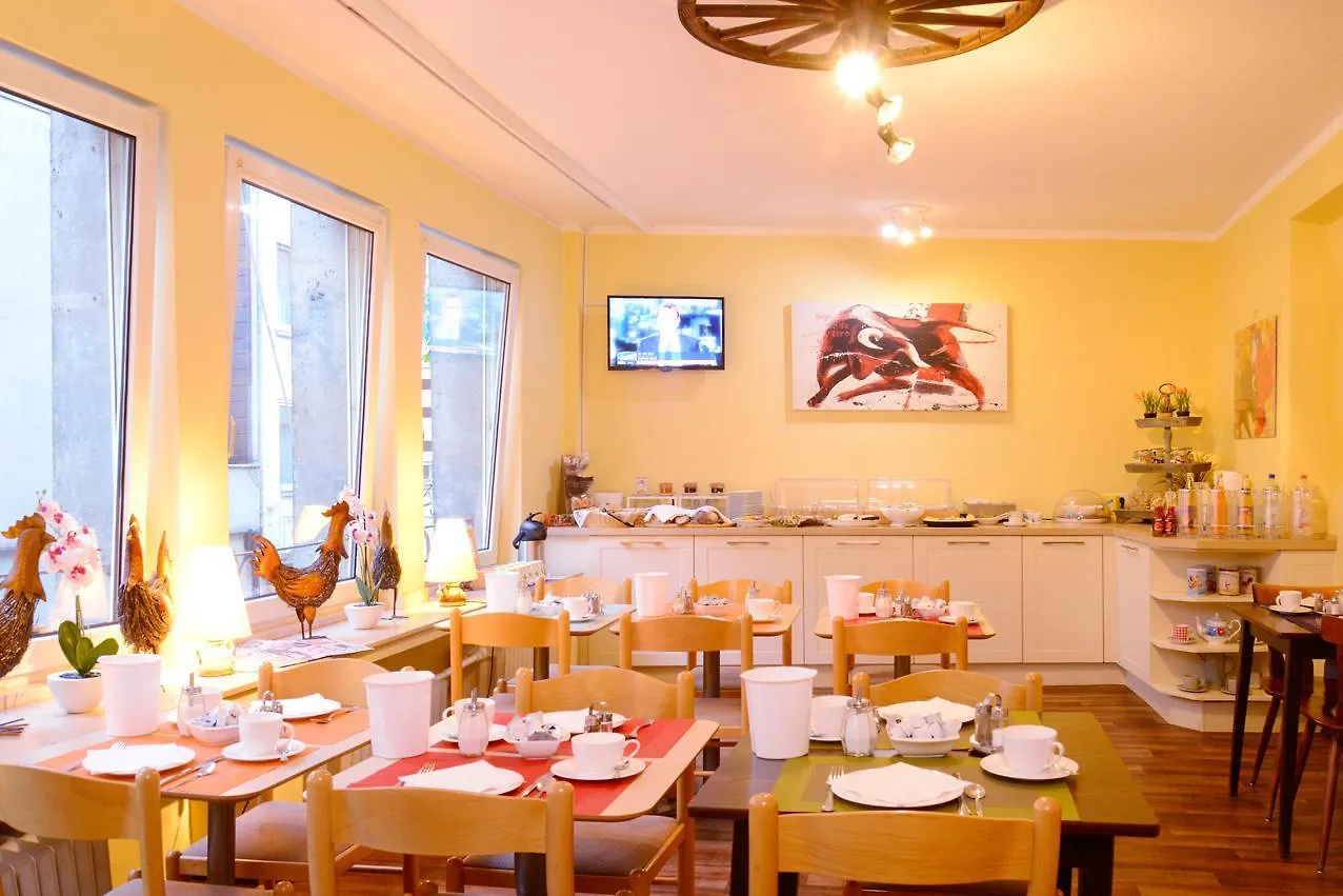 Barcelona Bed & Breakfast Düsseldorf 2*,