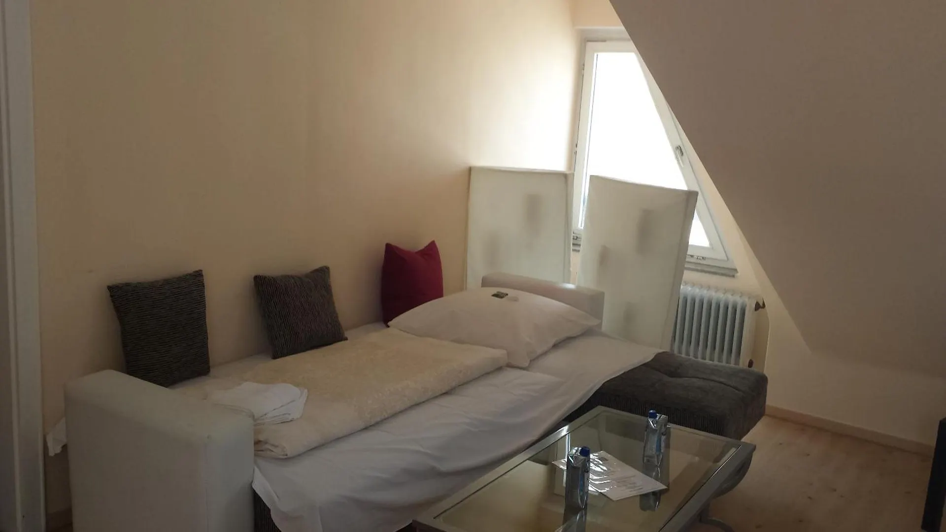 Barcelona Bed & Breakfast Düsseldorf Niemcy
